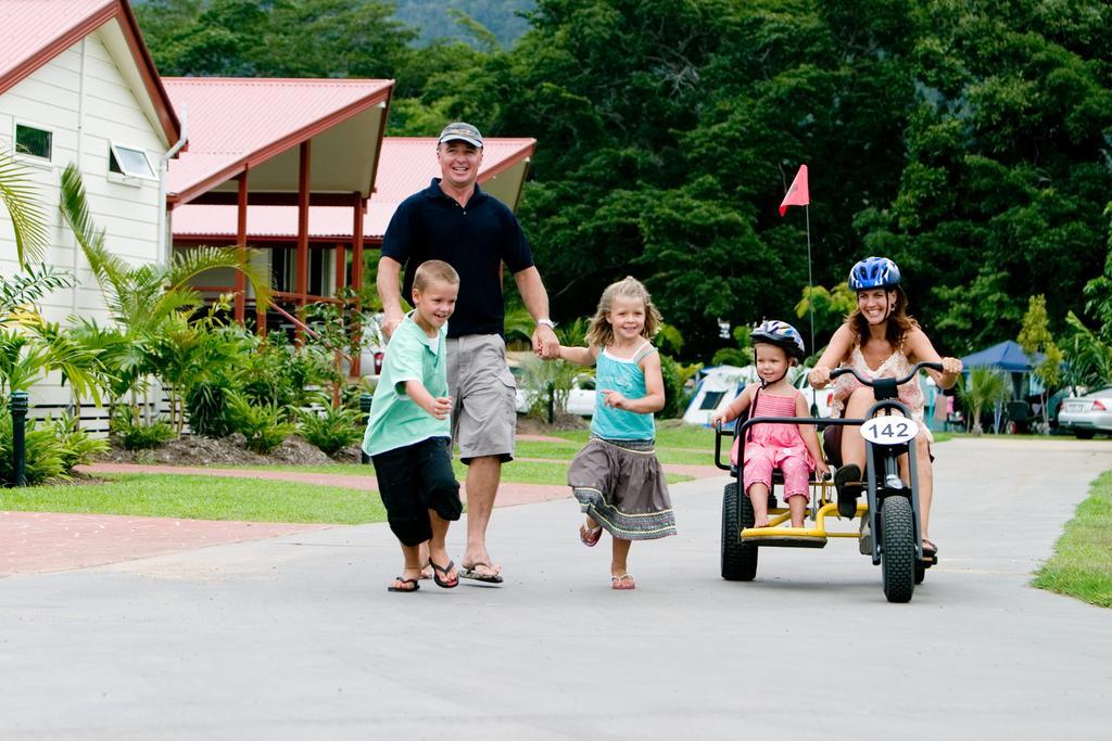 Big4 Adventure Whitsunday Resort Airlie Beach Exterior foto